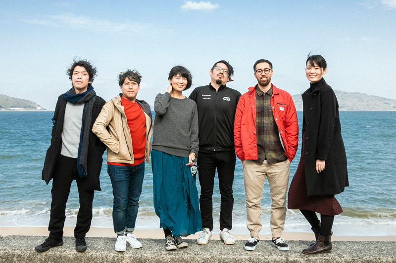 左から青柳佑弥さん、飯寄雄麻さん、光永智子さん、田汲洋さん、Casey Yoneyamaさん、たけべともこさん。