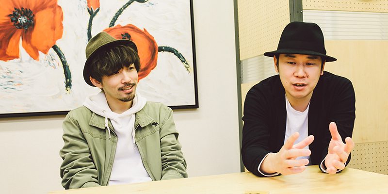 謙遜ラヴァーズ(左:伊藤翔磨さん、右:鈴木伸宏さん)